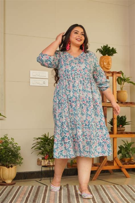 Candy Crush Tiered V Neck Cotton Dress – Nangaliaruchira