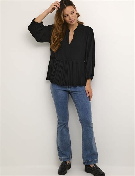 Culture Cubetty Vn Blouse – blouses & shirts – shop at Booztlet