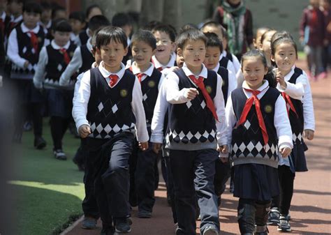 风雨无阻！600名南京高中生行走19公里感受春天的南京-现代快报网