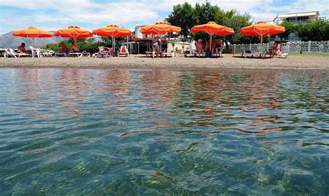 AKROGIALI BEACH ROOMS (Galázia Nerá) - Hotel Reviews, Photos, Rate ...