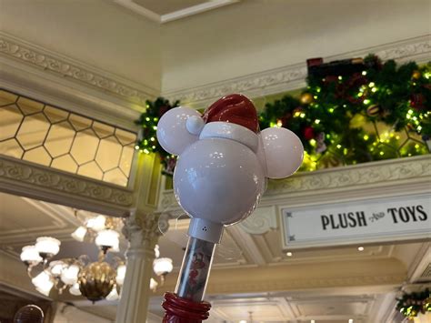 New Holiday Bubble Wands Pop Up at Magic Kingdom - MickeyBlog.com
