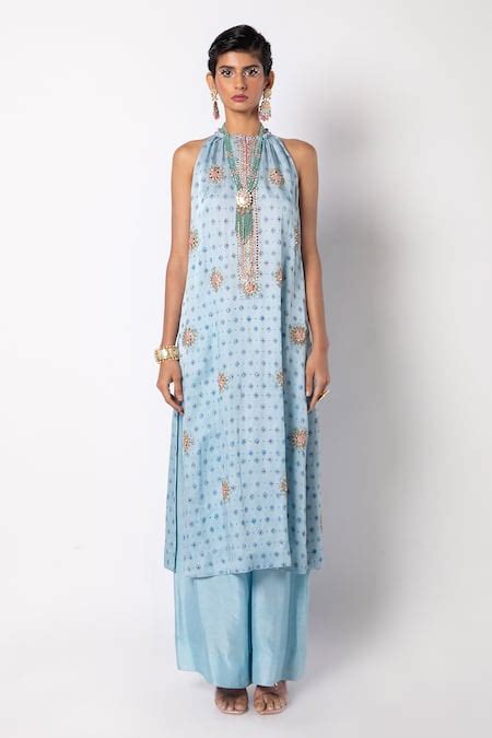 Labbada | Designer Gowns, Lehengas, Kurta Sets | Aza Fashions