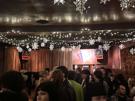 The 18 Best Bars For Singles In LA - Los Angeles - The Infatuation