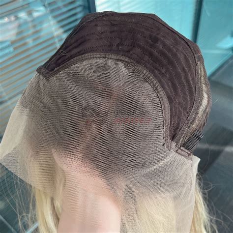 LACE FRONT JADE LOIRA ONDULADA COM RAIZ 13 X 4 HD - Perucas Martinez