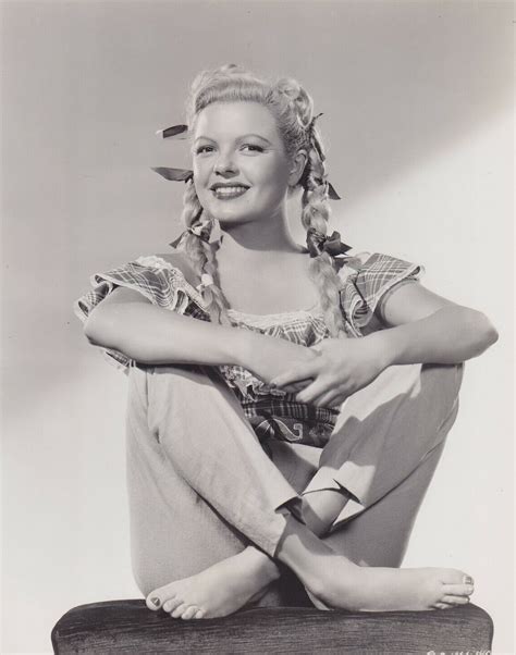 Marjorie Reynolds's feet