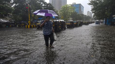 Heavy rain batters Mumbai, alerts issued in Uttarakhand, Himachal ...