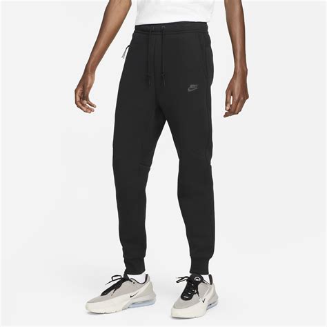 Shop Nike Men's Clothing on Sale in UAE - Discounted Clothing
