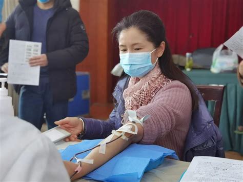 “献血，我带头！”市卫健委组织开展2022年无偿献血活动_腾讯新闻