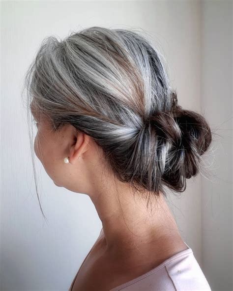 Transitioning to Gray Hair 101, NEW Ways to Go Gray in 2022 - Hadviser