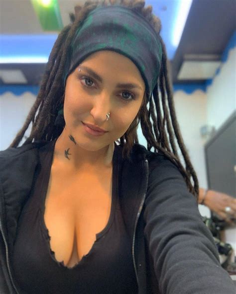 Gorgeous Elli AvrRam sheds her 'sweet & simple' image in these stunning ...