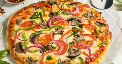 Pizza Day पर घर बनाएं ये 5 तरह के पिज्जा, रेसिपी है आसान