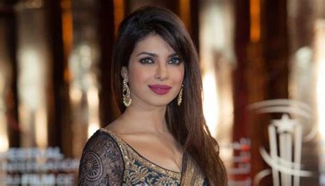 Marrakech fans treat Priyanka to 'barfi'! - India Today