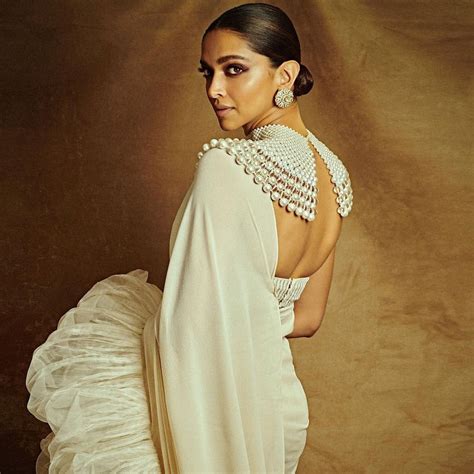 Shop White Sarees Under INR 10,000 Online | LBB