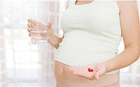 孕妇吃什么给胎儿补脑 胎儿补脑的最佳3个时间 _八宝网
