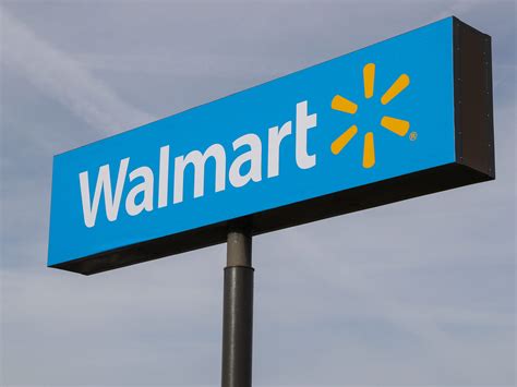 Is Walmart Open on Christmas Day? 2024 Holiday Hours - Parade