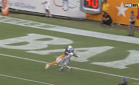 Detroit Lions WR Jameson Williams shuts up Bucs with 45-yard TD catch ...