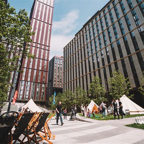 Circles On The Square