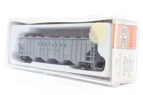 Con-Cor 0001-001737-PO 4-bay PS-2 covered hopper of the Southern - grey