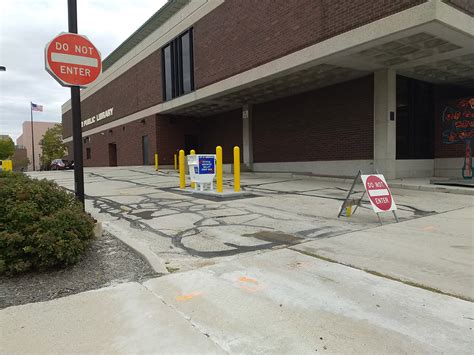 Absentee Ballot Box 的图像结果