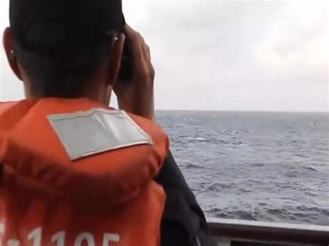 US warns China to pull back as Taiwan tensions rise