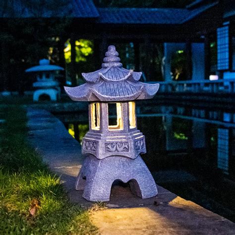 DIBIEECN Japanese Garden Decor Pagoda Garden Statue, Solar Patio Lights ...