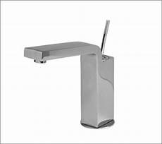 rubinetti per lavelli da cucina lavelli e rubinetti cucina moderna in acciaio i e con rubinetti per lavelli da cucina lavelli e rubinetti cucina moderna in acciaio i e con