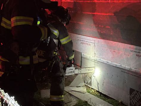 Fire crews extinguish fire at mobile home in Arvada | FOX31 Denver