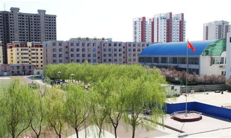 信阳市：校园体育场地对外开放 为市民幸福指数加码