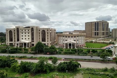 RUHS College of Medical Sciences Hostel Fees: Rooms, Food & Rules, Jaipur