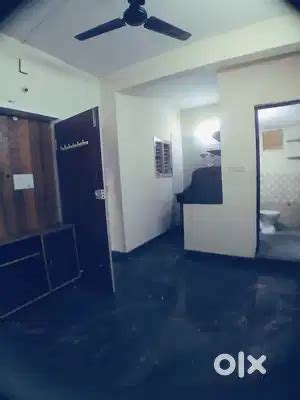 1 R K all kichan only rent kumaraswamy layout near dayananda College ...