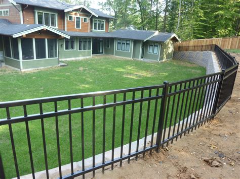 How Much Does a Fence Installation Cost Per Foot - Evergreen