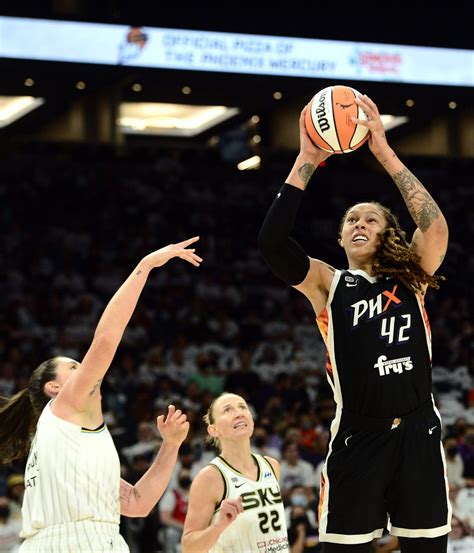 Ray En Sandra Griner WNBA Star, Houston Native Brittney Griner