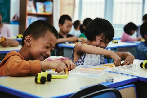 为孩子们的行为点赞~世界读书日，湘西的这所农村学校这样做
