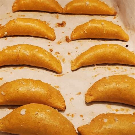 Spicy Jamaican Beef Patty Recipe: A Caribbean Delight!