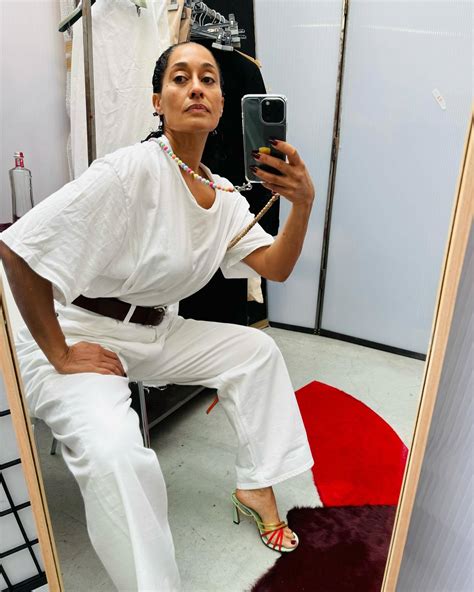 Tracee Ellis Ross feet | FeetDatabase.com