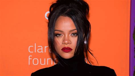 Rihanna on Super Bowl: “I just couldn’t be a sellout.”