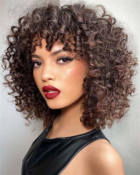 81 best ways to pair curly hair with bangs – Artofit