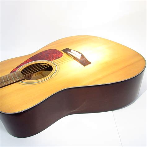 Yamaha F325 6-String Right-Handed Natural Acoustic Guitar - Local Pick ...
