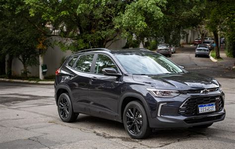 Tracker RS x Renegade Longitude: SUVs de personalidade. Qual é melhor?