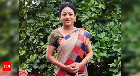Daily soap 'Baakiyalakshmi' completes 1000 episodes - Times of India