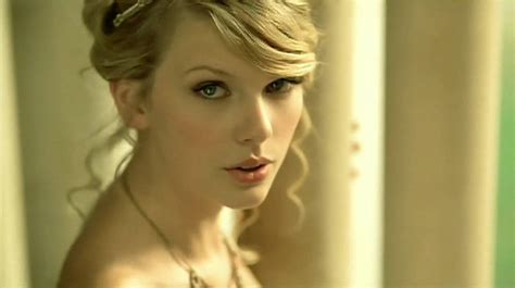 Chord Love Story Taylor Swift— Romeo Save Me - AhoChord