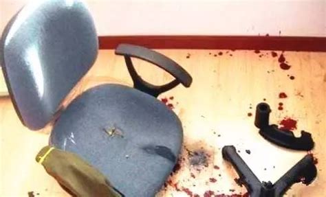 每天坐在"炸弹"上？椅子爆炸，厦门女子下身被碎片爆穿……这则视频吓呆所有人！