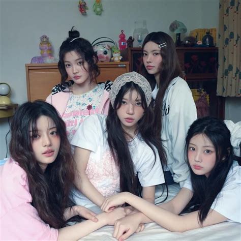 借りてきた猫 (DO THE DANCE) (JAPANESE VERSION) (EN ESPAÑOL) - ILLIT - LETRAS.COM