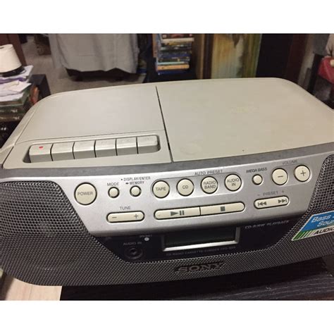 Sony CFD-S05 CD Radio Cassette Player & Recorder with Auxiliary Cord (6 ...