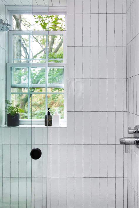 Stylish Ways To Modernize A Shower Using Subway Tile