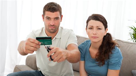 Children's credit card & junior custody account: How to manage ...