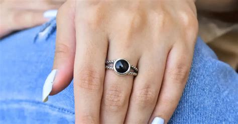 Black Onyx Ring Benefits: Meaning, Uses & How to Wear It