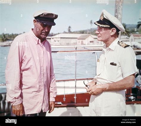Father goose cary grant hi-res stock photography and images - Alamy