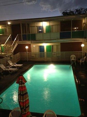 CROSSROADS MOTEL (Albuquerque) - Motel Reviews & Photos - Tripadvisor
