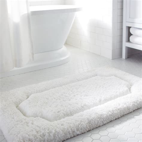 Luxe White 27x45 Bath Rug | Bathroom rugs, White bathroom rug, Round ...